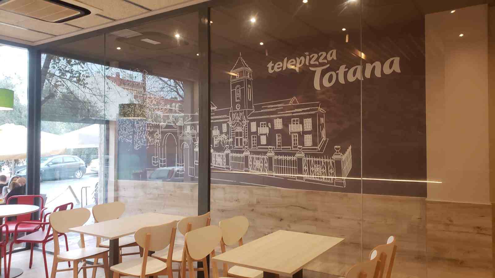 Promoción de Telepizza en Totana