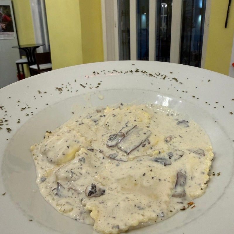 Foto de Raviolis de carne con salsa cavour